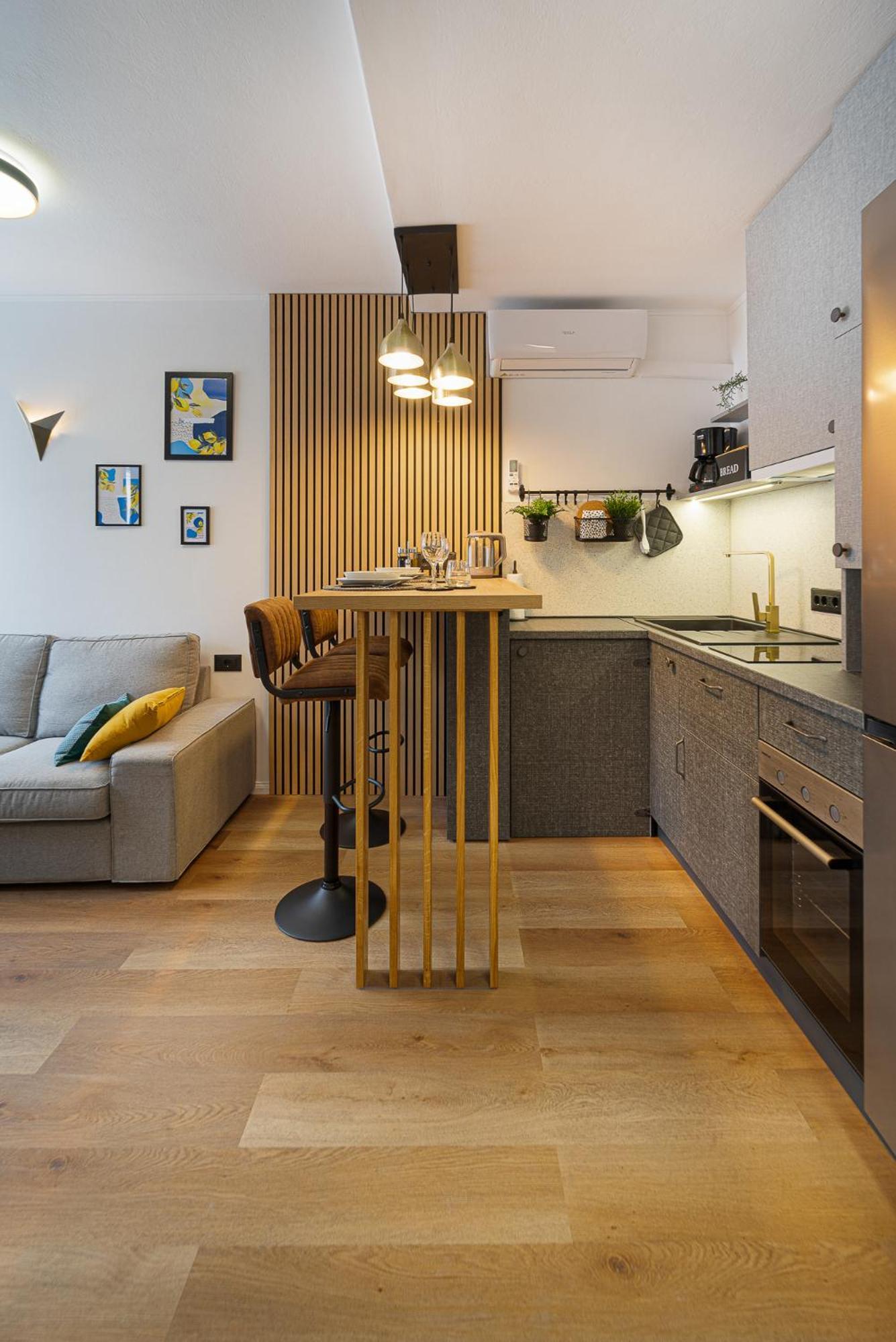 Studio Apartment Lemon & Sun Split Luaran gambar