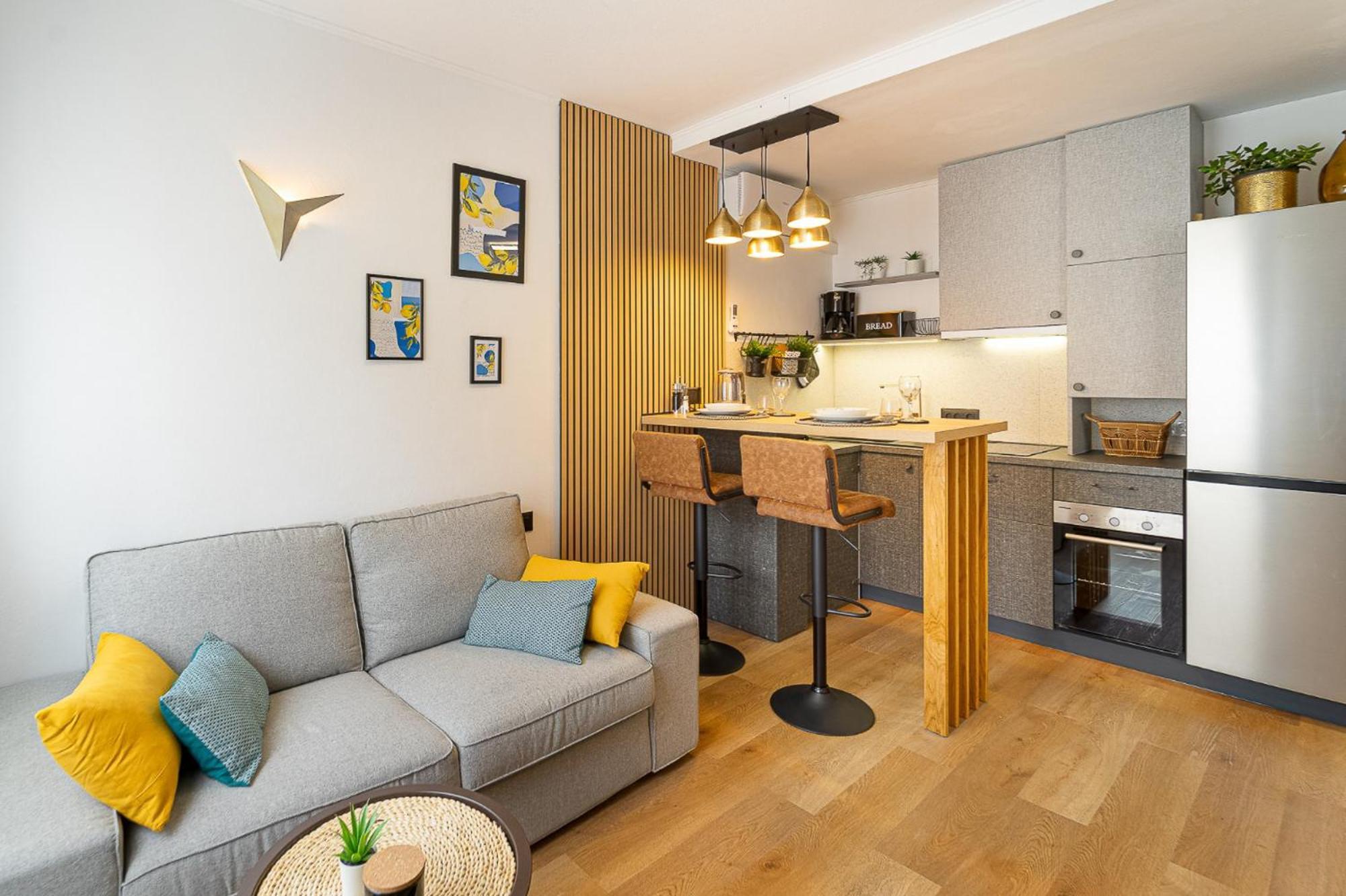 Studio Apartment Lemon & Sun Split Luaran gambar