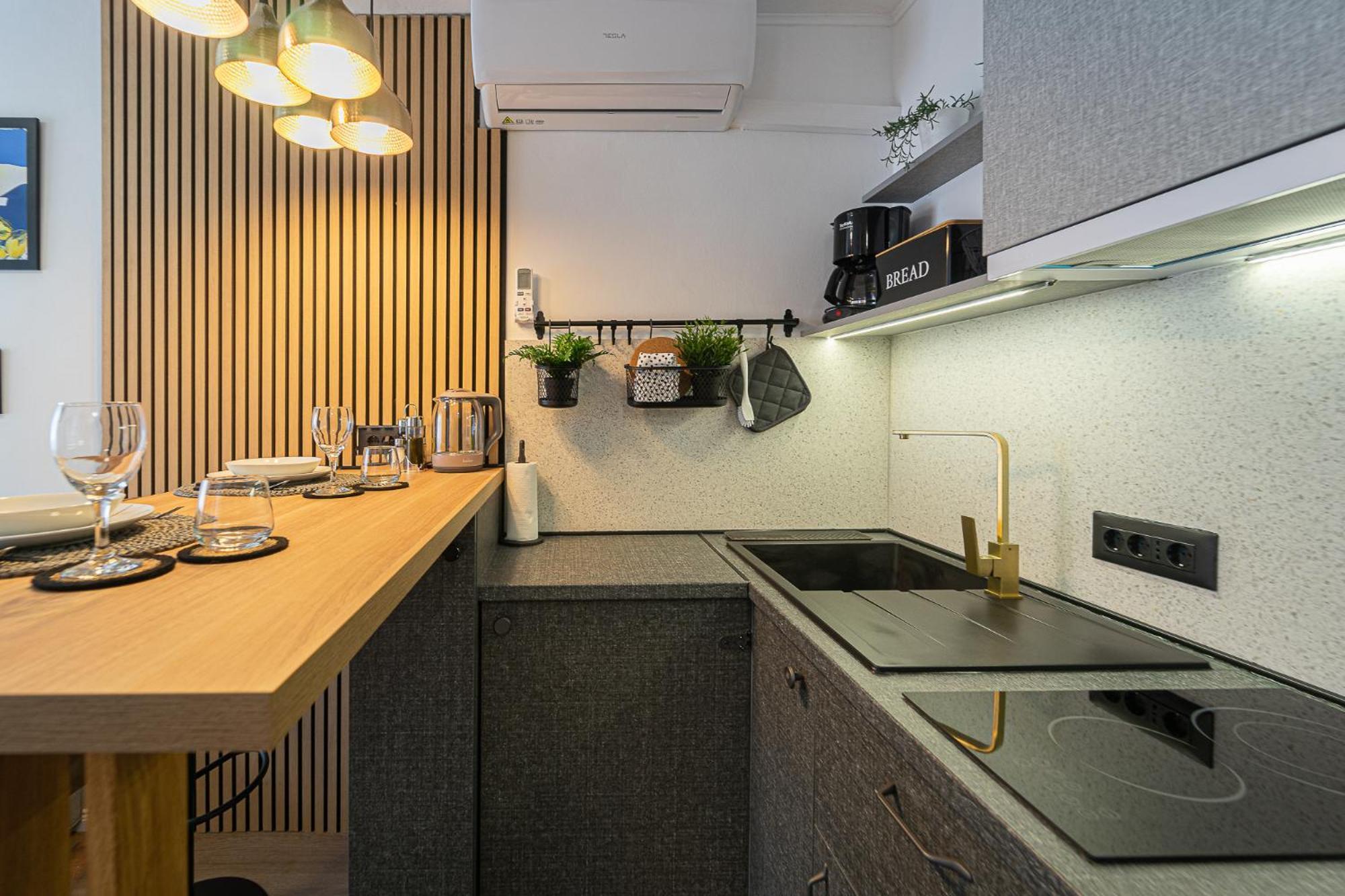 Studio Apartment Lemon & Sun Split Luaran gambar
